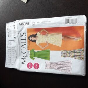 McCall's Dress Easy Sewing Pattern Petite Pleated Waist M6958